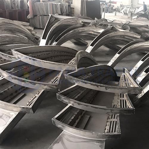 25M бийиктиктеги жарык мамы